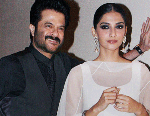 Sonam keeps a check on what I wear: Anil Kapoor