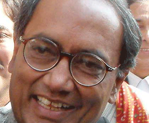 Digvijay joins criticism on plan panel's poverty criteria