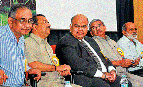 technology: M Srinivasan, President, Indian Sugar Mills Association, N Vijayan Nair, Director, Sugarcane Breeding Institute, Coimbatore, M A Shankar, Director of Research, University of Bangalore and others at 19th meeting of Sugarcane Research and Development workers in Mysore on Monday. dh photo