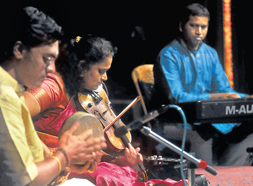 N Amrit, Jyotsna Srikanth and Shadrach Solomon at the performance.