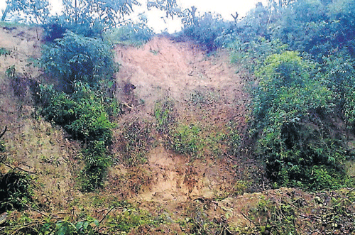 A view of mudslide near Kalaseshwara temple in Kalasa.