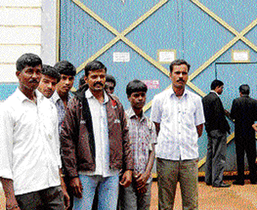 Relatives of death row convicts  Shivu and Jadeswamy at Hindalga Jail in Belgaum on Wednesday. KPN