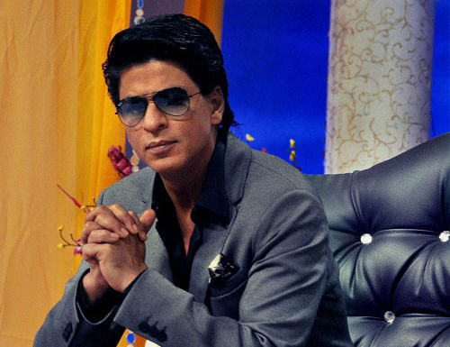 Find boyfriend like me, SRK tells daughter