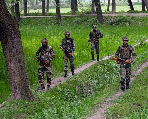Pak troops breach ceasefire thrice in Poonch, Rajouri sectors