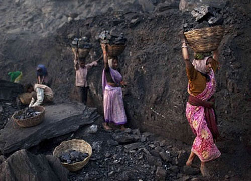 Centre faces SC ire in coalgate, told to give documents to CBI