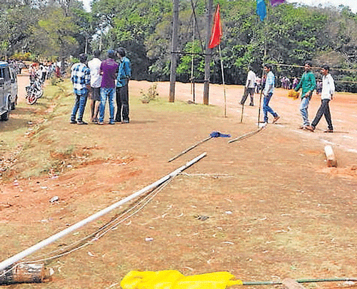 Lethal location: The spot where the boy was electrocuted while erecting a flagpole at Holekoppa in Sringeri in  Chikmagalur on Tuesday. dh photo