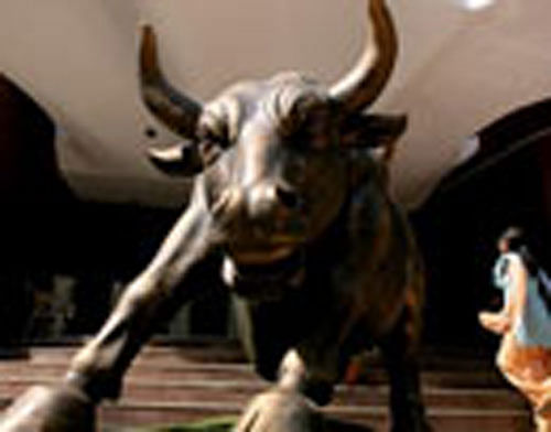 Sensex bounces back 333 points on smart recovery in rupee
