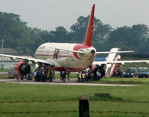 Air India hikes fares, dumps ticket discount