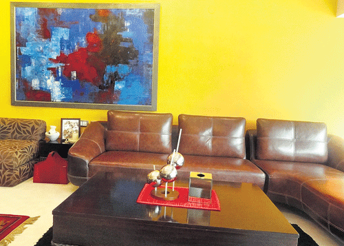 keep it simple: Do not clutter the space with too many art  elements.  (photo by the author)