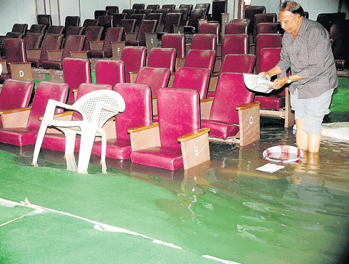 Water water everywhere The water-logged Nayana  Auditorium on JC&#8200;Road. DH Photo