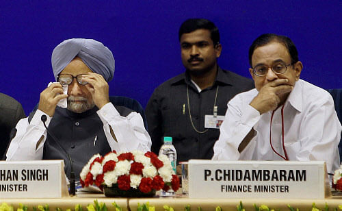 rime Minister Manmohan Singh with Finance Minister P Chidambaram. File photo