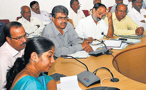 Deputy Commissioner C Shikha, additional deputy commissioner Naga Nayak and others at the DC phone-in programme held at DC office, in Mysore on Thursday. DH PHOTO