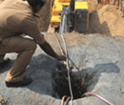 A six-year-old girl fell into an open bore well in Pulavanpadi village in Tiruvannamalai District today and rescue operations are on full swing.. File photo