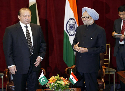 Singh invites Sharif to visit India