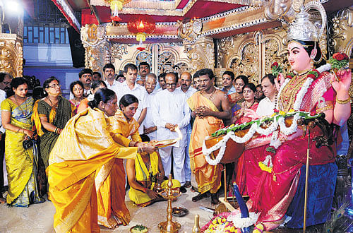 Breaking barriers Women priests Lakshmi Shanthi and Indira Shanthi offer aarti to Goddess Sharada at Kudroli temple in Mangalore on Sunday. DH&#8200;Photo