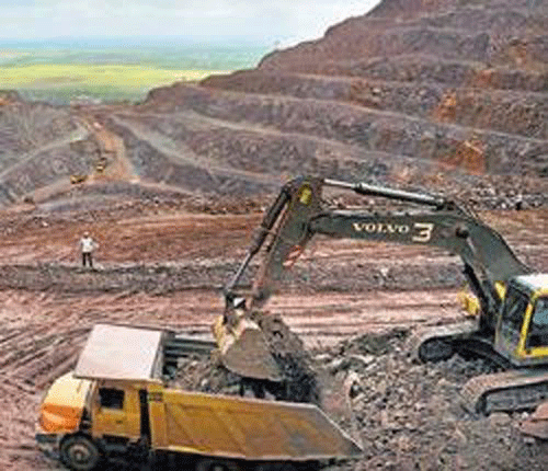 FIR against two former Goa CMs in illegal mining case. File Photo