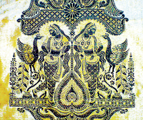 Mirrored depiction is a common 'Balachuri' design.