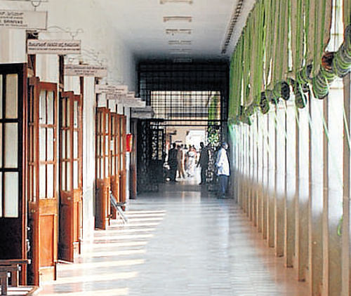 DESERTED The largely empty corridors of the Vidhana&#8200;Soudha . DH photo