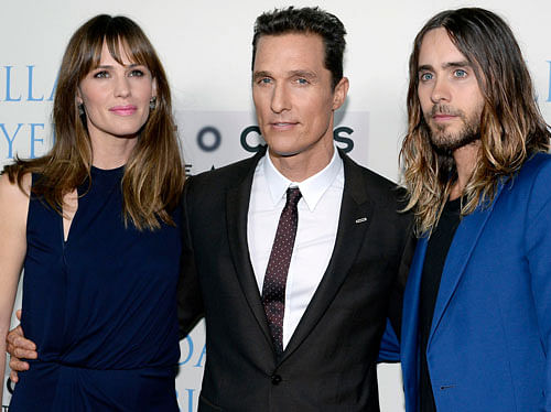 Actors (L-R) Jennifer Garner, Matthew McConaughey, and Jared Letod attend the premiere of 'Dallas Buyers Club' at the Academy of Motion Picture Arts and Sciences in Beverly Hills ,California, October 17, 2013. REUTERS