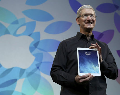 Apple Inc is refreshing its iPad lineup and slashing the price of its Mac computers ahead of the holiday shopping season, as it faces an eroding tablet market share and growing competition from rival gadget makers. Reuters