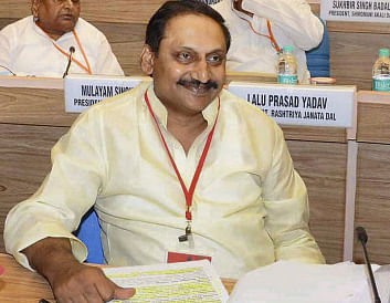 As a former cricketer who has captained the Hyderabad Under-22 team, Chief Minister Kiran Kumar Reddy has reasons to believe that the game cannot be over until the last ball is bowled.  PTI File Photo.