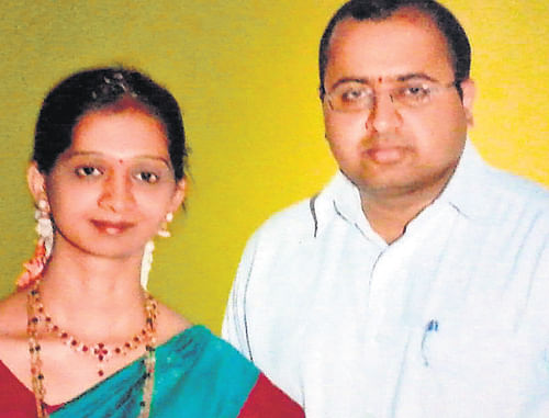 Santosh Kumar and his wife Preetha.