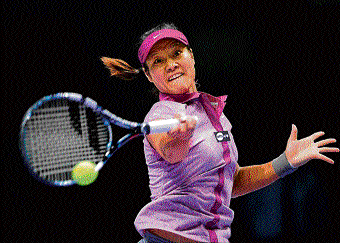 China's Li Na returns during her win over Serbia's Jelena Jankovic in the WTA Championships on Thursday. ap