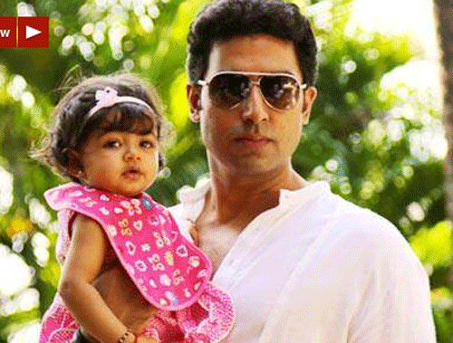 Abhishek Bachchan with his daughter Aaradhya Bachchan during her 1st birthday in Mumbai. (Source: Twitter)
