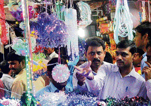 glitter Lajpat Rai Market and Bhagirath Palace in Chandni Chowk offer varieties of lights for this Diwali.