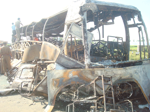 Remains of the Hyderabad-bound bus, which burst into flames killing Forty-five passengers, on Wednesday morning near Palem in Mahabubnagar.  DH photo