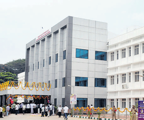 The super-speciality hospital building of SDS Tuberculosis Research Centre and the Rajiv Gandhi Institute of Chest Diseases which was inaugurated on Wednesday. DH Photo