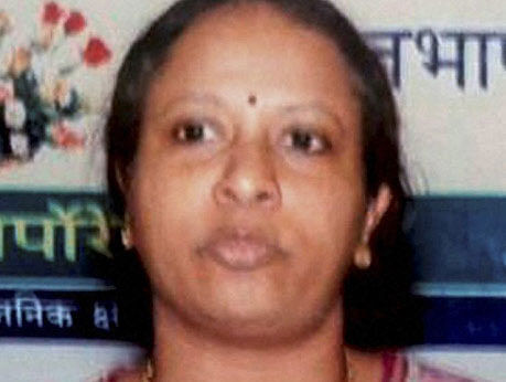 Corporation Bank Employee Jyothi Uday who was attacked by a miscreant in an ATM kiosk in Bengaluru on Tuesday. PTI Photo