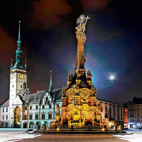 Enchanting: The Holy Trinity Column at night.