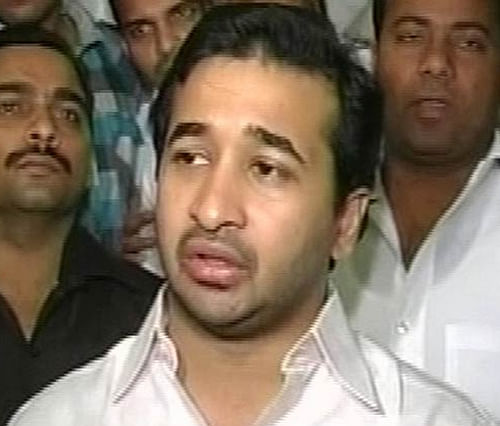 Maharashtra Minister Narayan Rane's son Nitesh, who was arrested along with his supporters for allegedly vandalising a toll booth and attacking its staffers near here, has been released on bail. Tv grab.