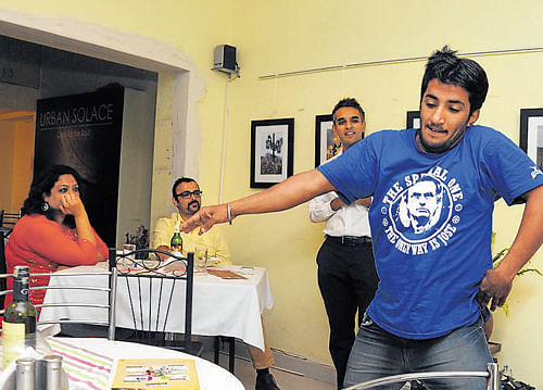 A stand-up act in progress at Urban Solace in Ulsoor.  DH Photo/Kishore Kumar Bolar