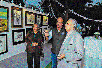 Vikramaditya Singh (centre) with his guests during his event, 'Wild-Works'.