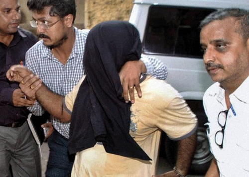 Terrorist Afzal Usmani being produced at a court in Mumbai, after being re-arrested by Maharashtra's Anti-Terrorism Squad.  PTI File Image