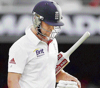 trotting back: Jonathan Trott made a quick return from the Ashes tour, unable to cope with stress. reuters