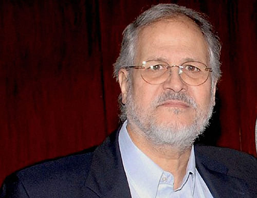 Lieutenant Governor Najeeb Jung has recommended imposition of President's rule in Delhi among other options to break the deadlock over formation of a new government in Delhi after a hung verdict with no party ready to assume power. PTI photo