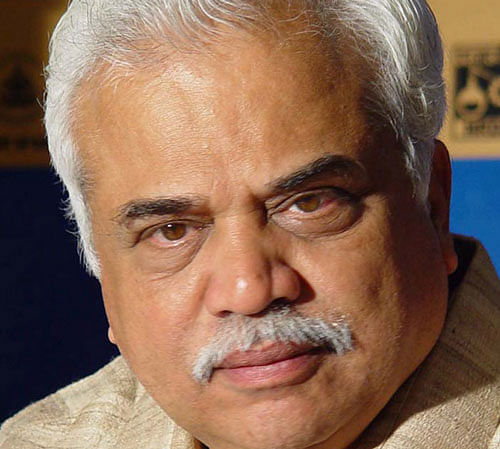 District in-charge Minister R V Deshpande. DH Photo.