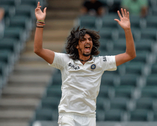 India's Ishant Sharma appeals successfully bowling out South Africa's Robin Peterson during the second day of their cricket test match in Johannesburg, December 19, 2013. REUTERS