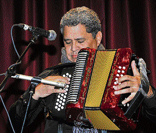 Mellifluous Alvaro Meza, a renowned Colombian accordionist dazzles the audience.