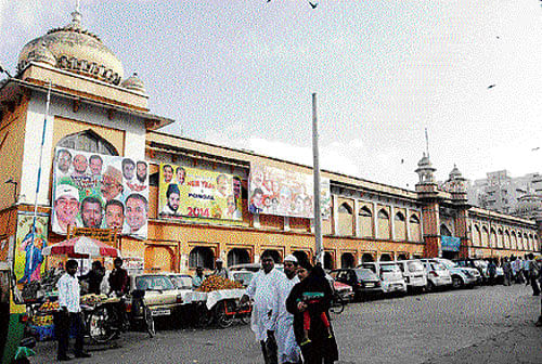 what next? Financial difficulties have forced the BBMP to put up various properties,  including the Russell&#8200;Market in Shivajinagar (in pic), as collateral to raise loans. dh Photo