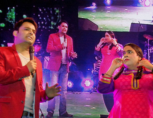 Comedian Kapil Sharma with Kiku Sharda perform at Saifai Mahotsav in Saifai  / PTI File Photo