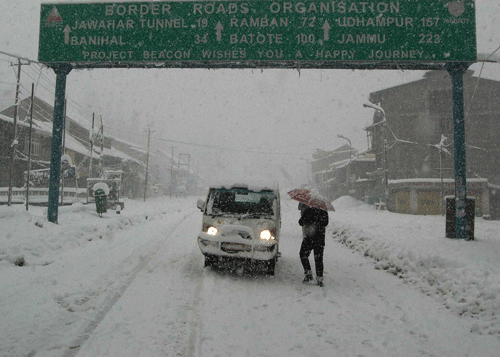 Srinagar-Jammu national highway was closed Thursday after fresh snowfall in Bannihal and Patnitop sectors of the over 300-kilometre long road in Jammu and Kashmir. PTI