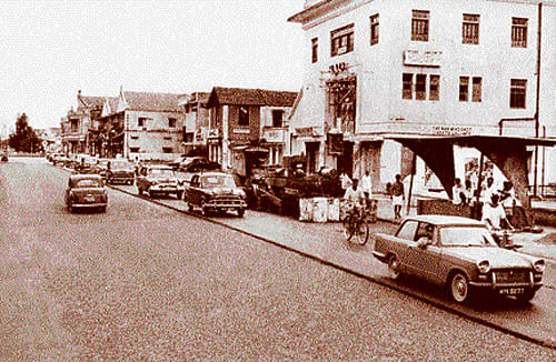Iconic M G Road in the 1960s. Photo courtesy: DH Archives