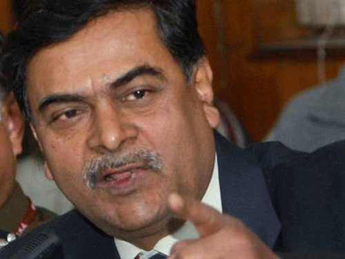 Days after he attacked Home Minister Sushilkumar Shinde, former Home Secretary R K Singh has been stripped of his personal staff by the government. PTI file photo