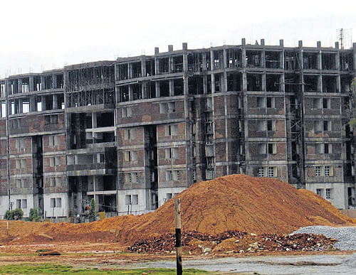 Changes are here: The proposed scheme provides for regularisation of violations of setback margins, floor area ratio and buildings constructed on non-converted agricultural lands and unauthorised layouts and the limits of urban local bodies. DH File Photo
