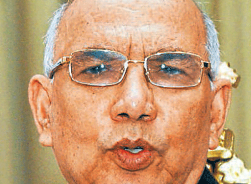 Communal incidents have come  down under Cong rule: Governor