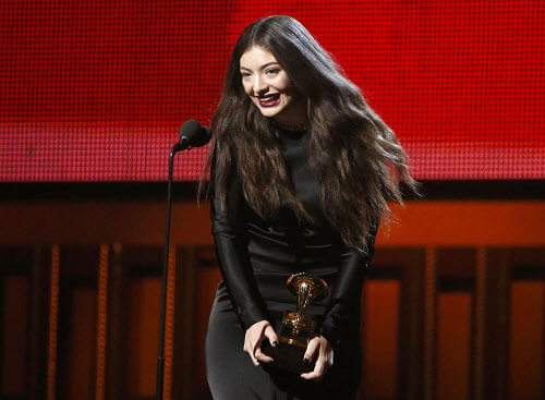Lorde accepts the award for Best Pop Solo Performance for 'Royals' at the 56th annual Grammy Awards in Los Angeles, California January 26, 2014. REUTERS